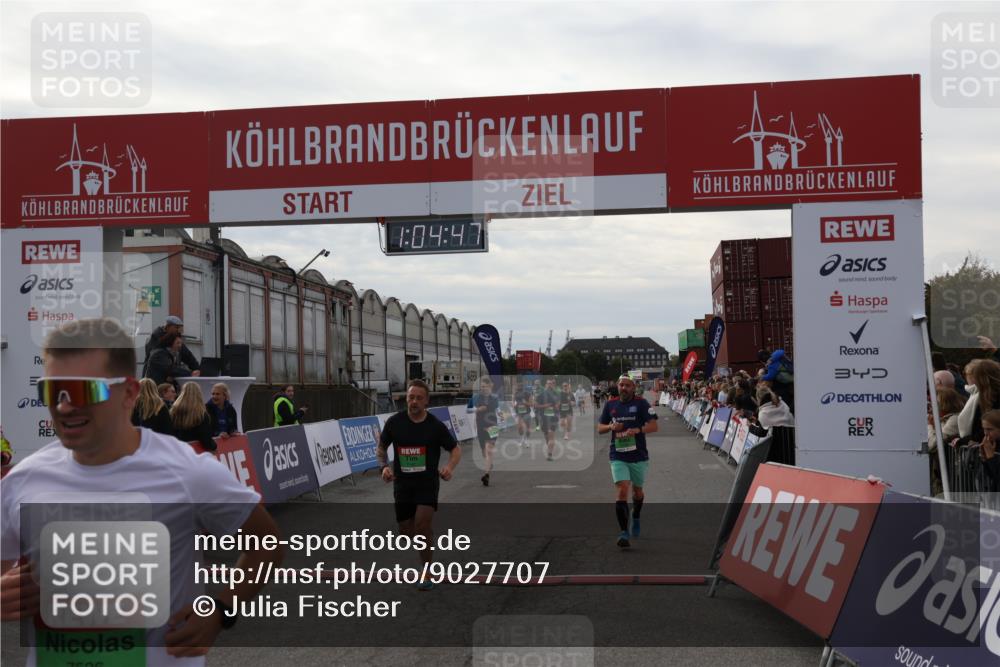 03.10.2025 - Köhlbrandbrückenlauf Julia Fischer http://msf.ph/oto/9027707 03.10.2025 16:04:47 Ziel 7006, 7147, 7192, 7248, 7425, 7513, 7526, 7568, 8254, 8937, 9696 meine-sportfotos.de