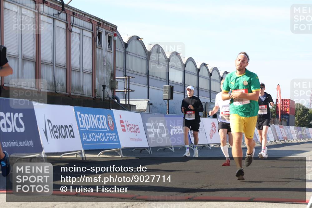 03.10.2025 - Köhlbrandbrückenlauf Luisa Fischer http://msf.ph/oto/9027714 03.10.2025 12:57:54 Ziel 4037, 4046, 4102, 4654, 5669, 5960, 5961, 6371, 6518, 6519, 6520 meine-sportfotos.de