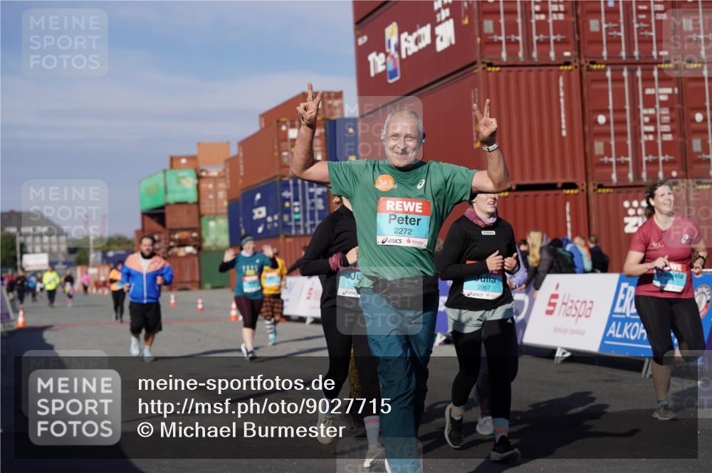 03.10.2025 - Köhlbrandbrückenlauf Michael Burmester http://msf.ph/oto/9027715 03.10.2025 10:31:44 Ziel 1700, 2265, 2272, 2332, 2379, 2491, 2595, 2596, 2634, 2830, 2966, 2967, 3122 meine-sportfotos.de