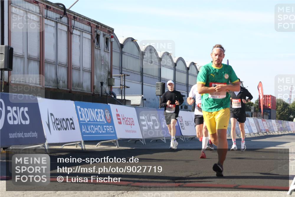 03.10.2025 - Köhlbrandbrückenlauf Luisa Fischer http://msf.ph/oto/9027719 03.10.2025 12:57:54 Ziel 4037, 4046, 4102, 4654, 5669, 5960, 5961, 6371, 6518, 6519, 6520 meine-sportfotos.de