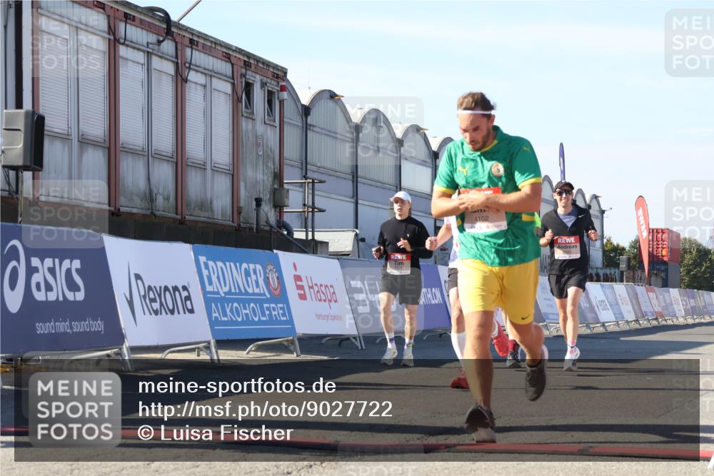 03.10.2025 - Köhlbrandbrückenlauf Luisa Fischer http://msf.ph/oto/9027722 03.10.2025 12:57:55 Ziel 4037, 4046, 4102, 4654, 5669, 5960, 5961, 6371, 6518, 6519, 6520 meine-sportfotos.de