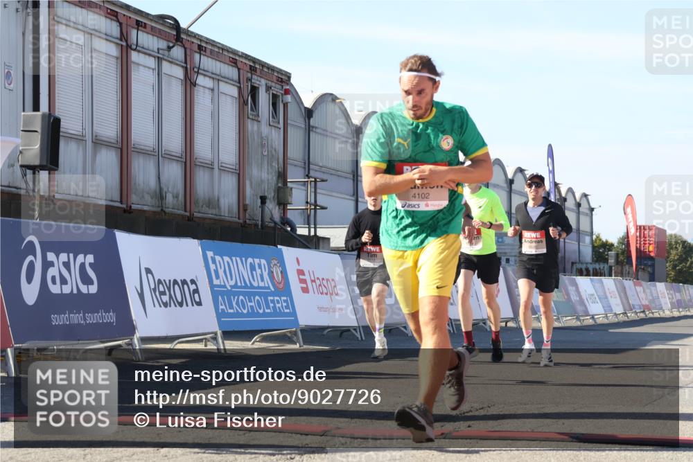03.10.2025 - Köhlbrandbrückenlauf Luisa Fischer http://msf.ph/oto/9027726 03.10.2025 12:57:55 Ziel 4037, 4046, 4102, 4654, 5669, 5960, 5961, 6371, 6518, 6519, 6520 meine-sportfotos.de
