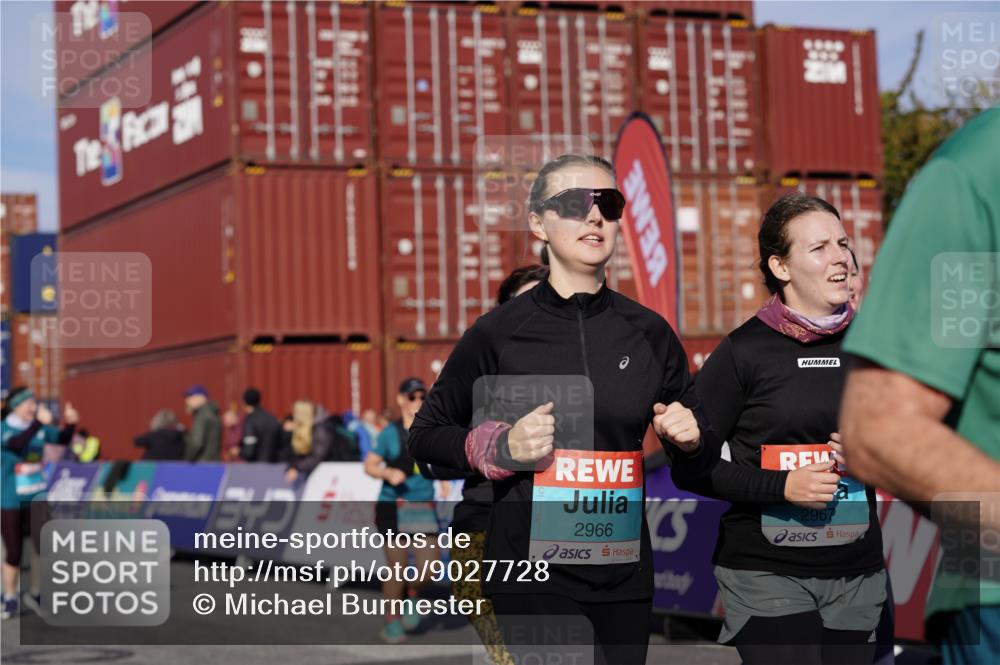03.10.2025 - Köhlbrandbrückenlauf Michael Burmester http://msf.ph/oto/9027728 03.10.2025 10:31:46 Ziel 1700, 1867, 2265, 2272, 2332, 2379, 2491, 2595, 2596, 2634, 2830, 2966, 2967, 3122 meine-sportfotos.de