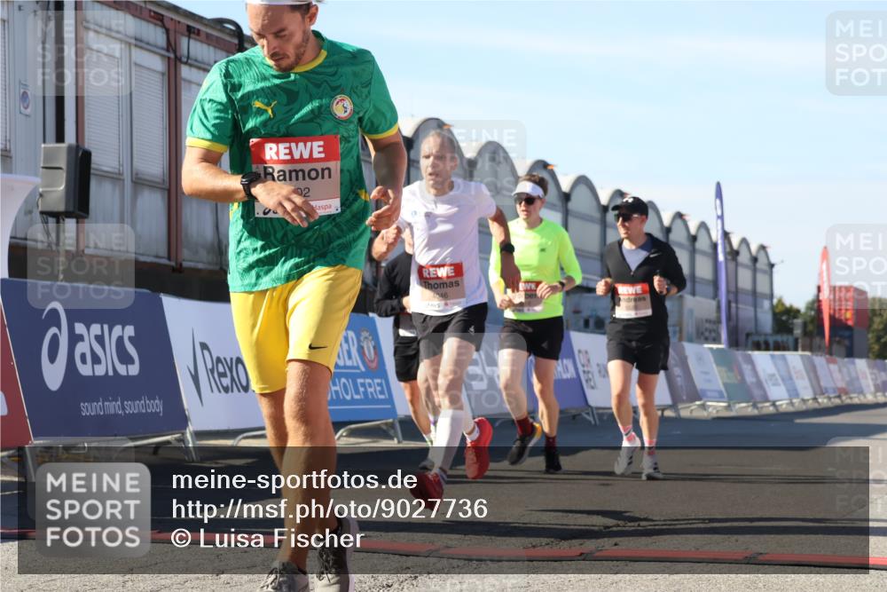 03.10.2025 - Köhlbrandbrückenlauf Luisa Fischer http://msf.ph/oto/9027736 03.10.2025 12:57:56 Ziel 4046, 4102, 4654, 5669, 5960, 5961, 6371, 6518, 6519, 6520 meine-sportfotos.de