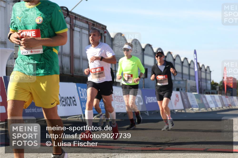 03.10.2025 - Köhlbrandbrückenlauf Luisa Fischer http://msf.ph/oto/9027739 03.10.2025 12:57:56 Ziel 4046, 4102, 4654, 5669, 5960, 5961, 6371, 6518, 6519, 6520 meine-sportfotos.de