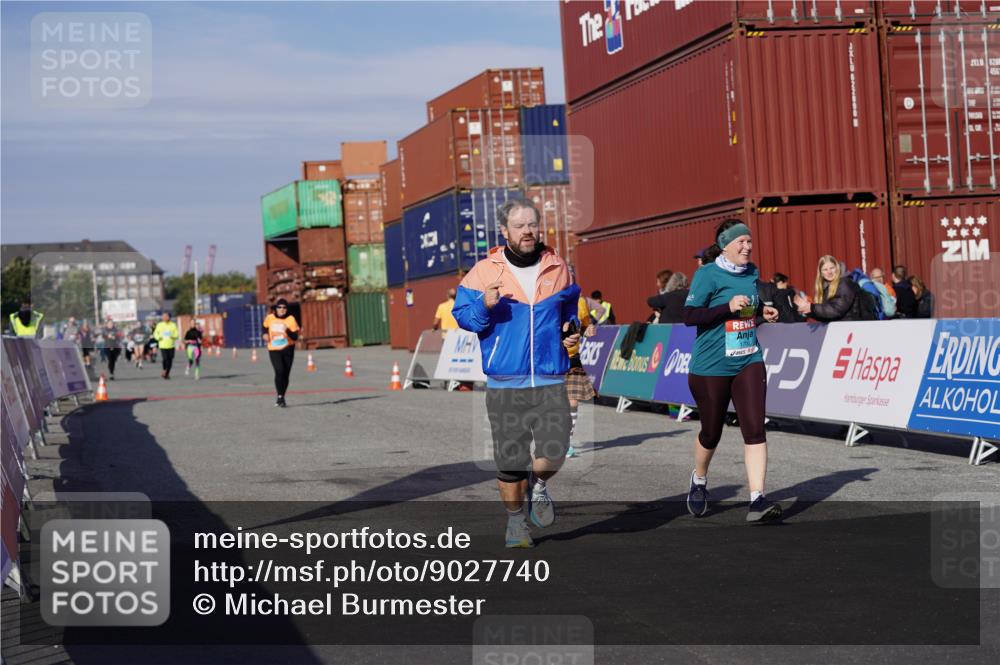 03.10.2025 - Köhlbrandbrückenlauf Michael Burmester http://msf.ph/oto/9027740 03.10.2025 10:31:48 Ziel 1700, 1867, 2265, 2332, 2379, 2491, 2595, 2596, 2634, 2830, 3122 meine-sportfotos.de