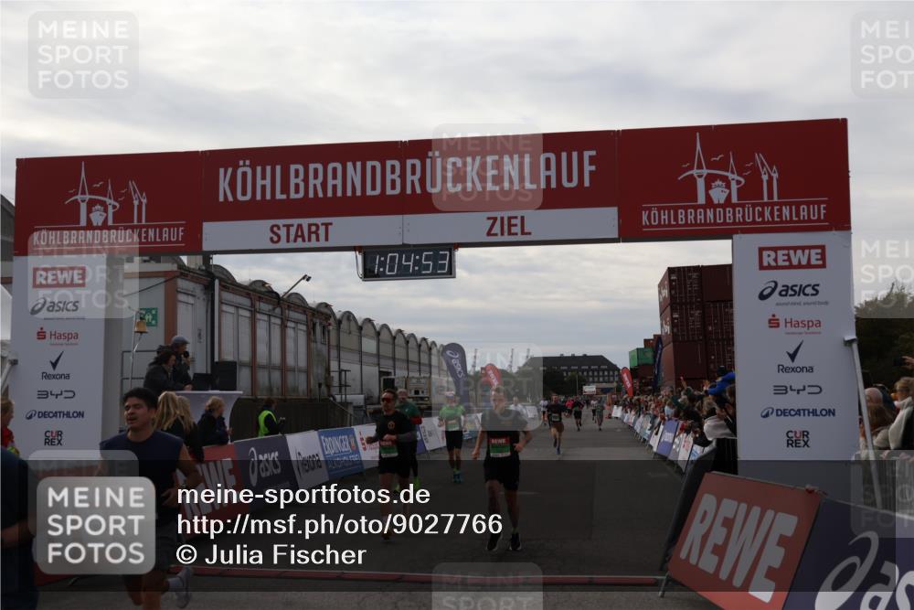 03.10.2025 - Köhlbrandbrückenlauf Julia Fischer http://msf.ph/oto/9027766 03.10.2025 16:04:53 Ziel 7006, 7132, 7147, 7192, 7222, 7425, 7513, 7526, 7568, 8254, 9176, 9696 meine-sportfotos.de