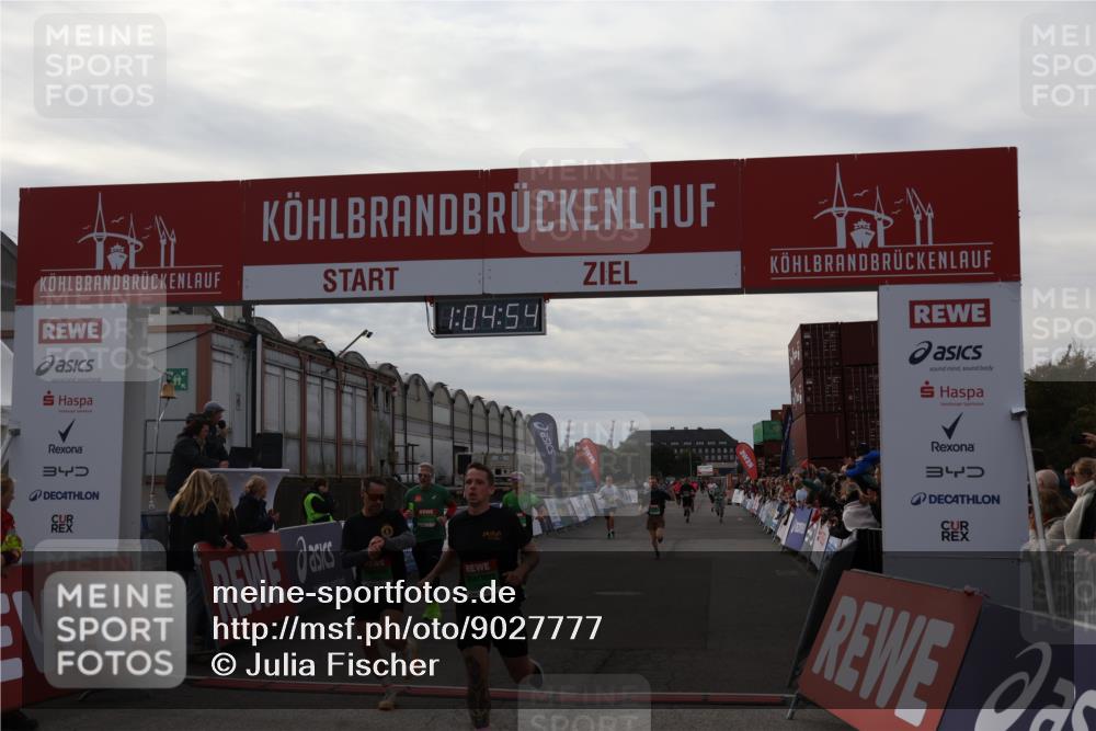 03.10.2025 - Köhlbrandbrückenlauf Julia Fischer http://msf.ph/oto/9027777 03.10.2025 16:04:54 Ziel 7006, 7132, 7147, 7192, 7222, 7425, 7513, 7526, 7568, 8254, 9176, 9584, 9696 meine-sportfotos.de