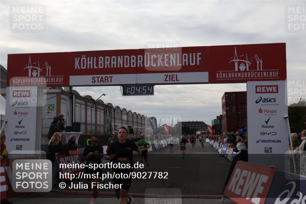 03.10.2025 - Köhlbrandbrückenlauf Julia Fischer http://msf.ph/oto/9027782 03.10.2025 16:04:54 Ziel 7006, 7132, 7147, 7192, 7222, 7425, 7513, 7526, 7568, 8254, 9176, 9584, 9696 meine-sportfotos.de