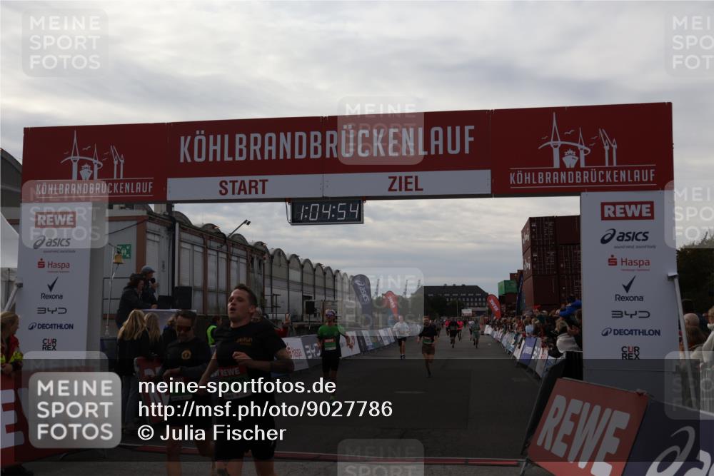 03.10.2025 - Köhlbrandbrückenlauf Julia Fischer http://msf.ph/oto/9027786 03.10.2025 16:04:54 Ziel 7006, 7132, 7147, 7192, 7222, 7425, 7513, 7526, 7568, 8254, 9176, 9584, 9696 meine-sportfotos.de