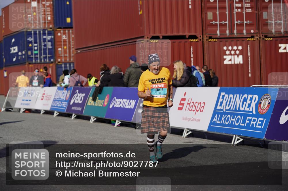 03.10.2025 - Köhlbrandbrückenlauf Michael Burmester http://msf.ph/oto/9027787 03.10.2025 10:31:50 Ziel 1700, 1867, 2491, 2830, 3122 meine-sportfotos.de