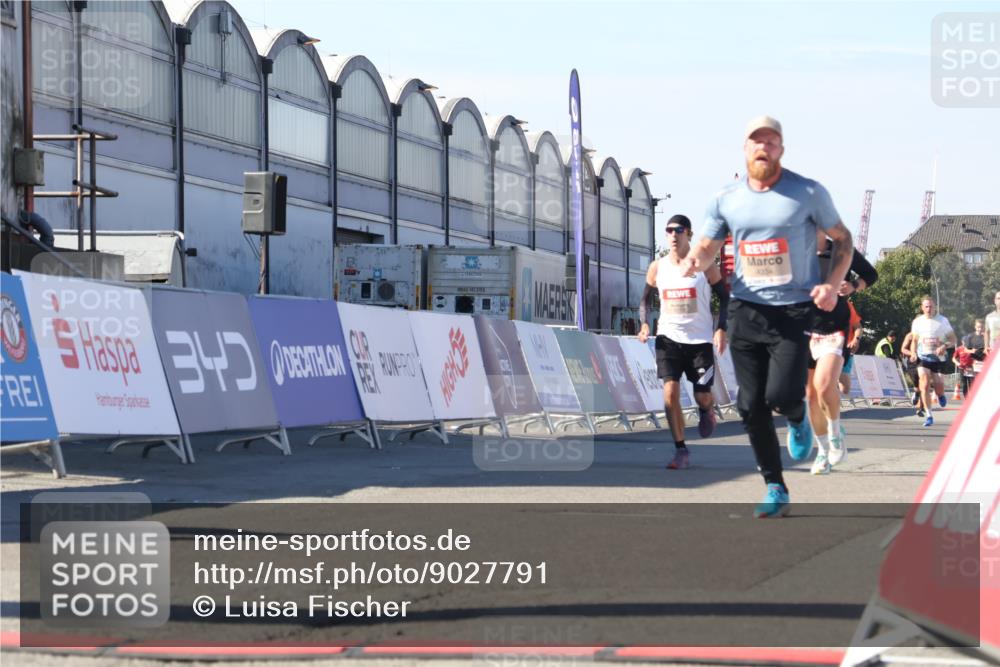 03.10.2025 - Köhlbrandbrückenlauf Luisa Fischer http://msf.ph/oto/9027791 03.10.2025 12:58:05 Ziel 4046, 4102, 4234, 4248, 5961, 6518, 6519, 6520, 6715, 6718 meine-sportfotos.de