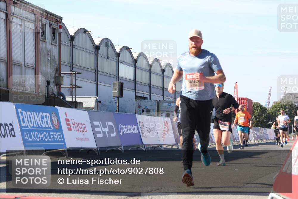 03.10.2025 - Köhlbrandbrückenlauf Luisa Fischer http://msf.ph/oto/9027808 03.10.2025 12:58:07 Ziel 4046, 4234, 4248, 4394, 6518, 6519, 6520, 6715, 6718 meine-sportfotos.de