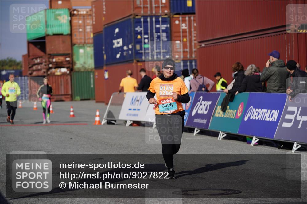03.10.2025 - Köhlbrandbrückenlauf Michael Burmester http://msf.ph/oto/9027822 03.10.2025 10:31:54 Ziel 1867 meine-sportfotos.de