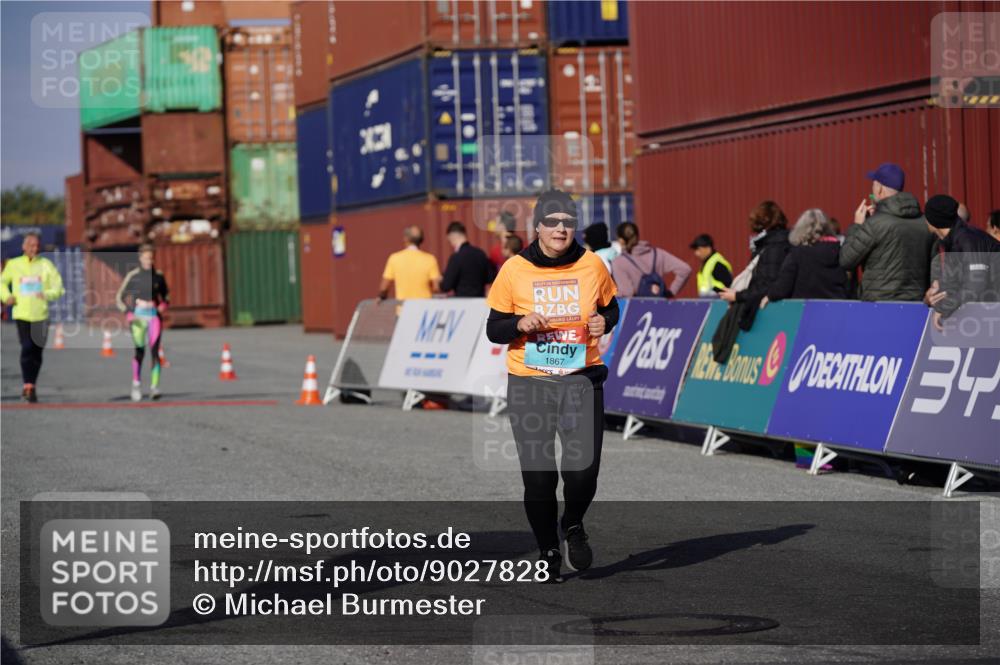 03.10.2025 - Köhlbrandbrückenlauf Michael Burmester http://msf.ph/oto/9027828 03.10.2025 10:31:54 Ziel 1867 meine-sportfotos.de