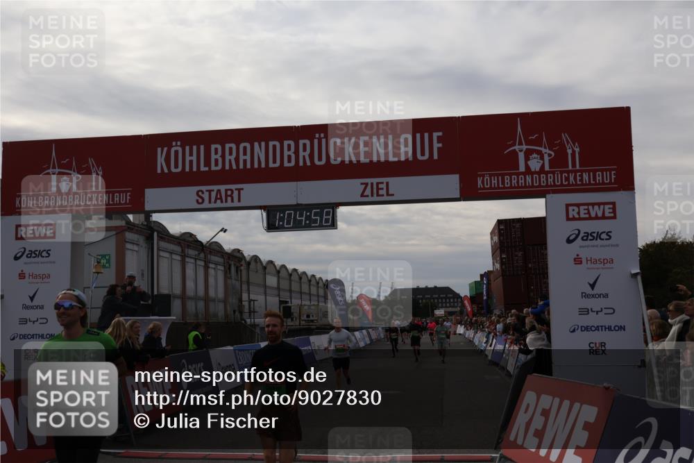 03.10.2025 - Köhlbrandbrückenlauf Julia Fischer http://msf.ph/oto/9027830 03.10.2025 16:04:58 Ziel 7006, 7132, 7168, 7222, 7270, 7425, 7428, 7513, 7568, 8254, 9176, 9584 meine-sportfotos.de