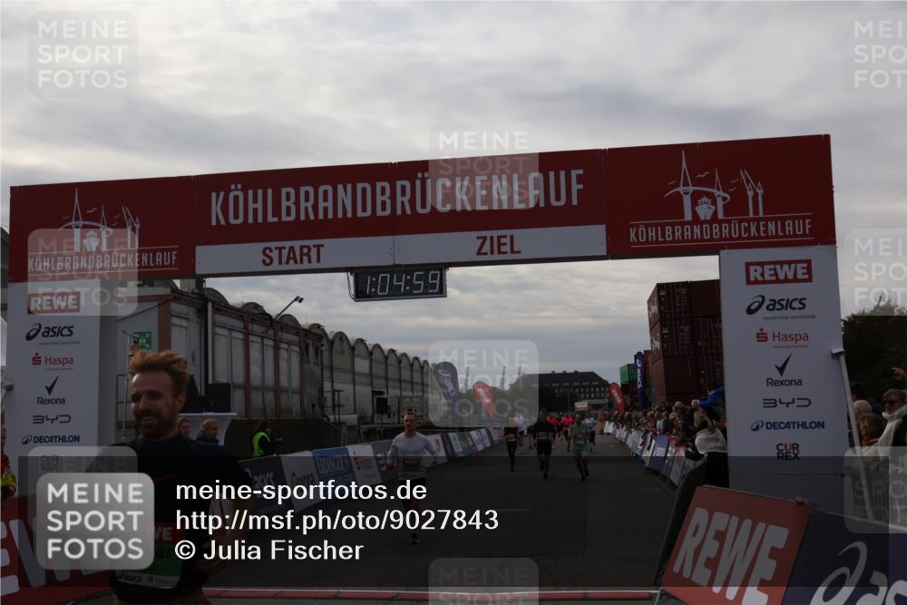 03.10.2025 - Köhlbrandbrückenlauf Julia Fischer http://msf.ph/oto/9027843 03.10.2025 16:04:59 Ziel 7006, 7132, 7168, 7222, 7270, 7425, 7428, 7513, 7568, 8254, 9176, 9584 meine-sportfotos.de