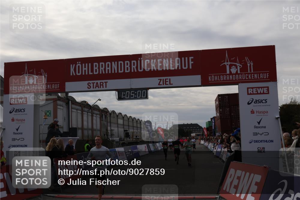 03.10.2025 - Köhlbrandbrückenlauf Julia Fischer http://msf.ph/oto/9027859 03.10.2025 16:05:00 Ziel 7006, 7132, 7168, 7222, 7270, 7425, 7428, 7513, 7568, 9176, 9584 meine-sportfotos.de