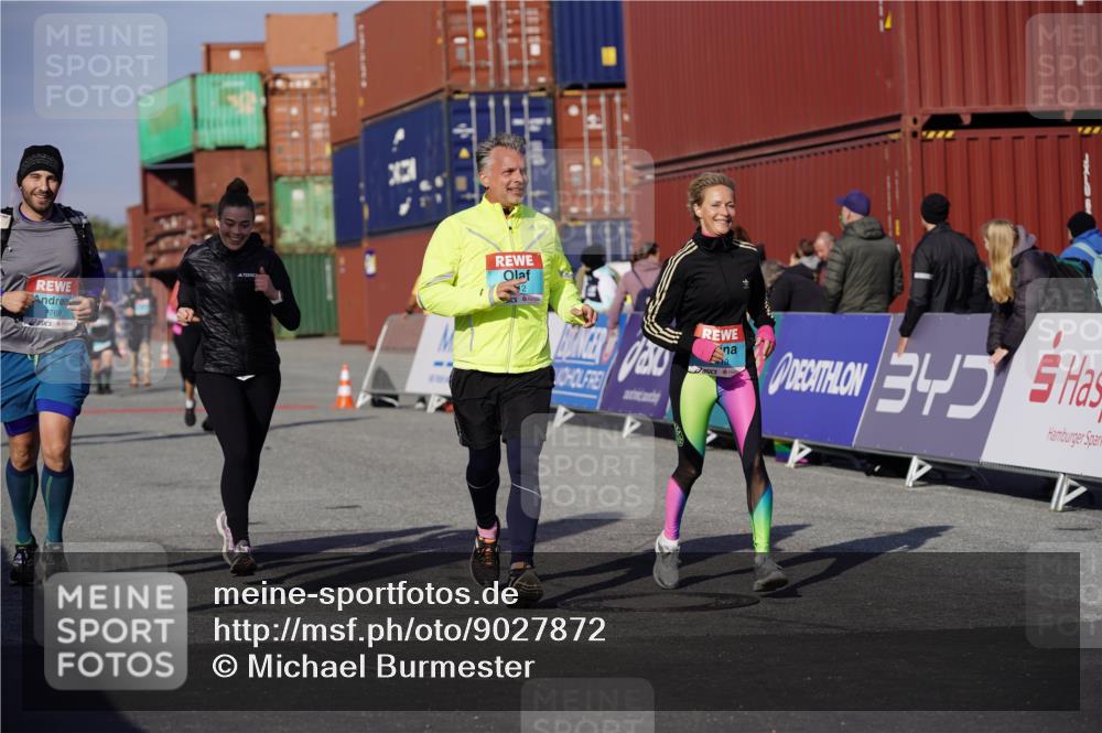 03.10.2025 - Köhlbrandbrückenlauf Michael Burmester http://msf.ph/oto/9027872 03.10.2025 10:32:04 Ziel 1769, 2024, 2412, 2419, 2433, 3328, 3329 meine-sportfotos.de