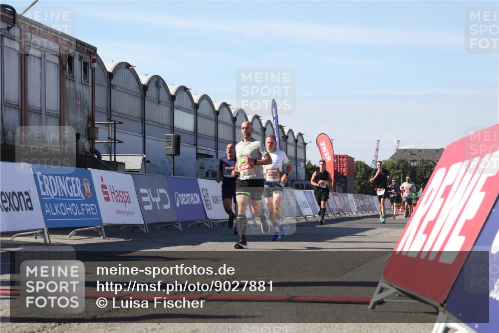 03.10.2025 - Köhlbrandbrückenlauf Luisa Fischer http://msf.ph/oto/9027881 03.10.2025 12:58:13 Ziel 4099, 4234, 4248, 4394, 6152, 6715, 6717, 6718 meine-sportfotos.de