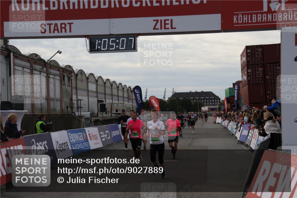 03.10.2025 - Köhlbrandbrückenlauf Julia Fischer http://msf.ph/oto/9027889 03.10.2025 16:05:07 Ziel 7168, 7221, 7222, 7239, 7270, 7428, 7448, 7772, 8779, 8995, 9114, 9191, 9584 meine-sportfotos.de