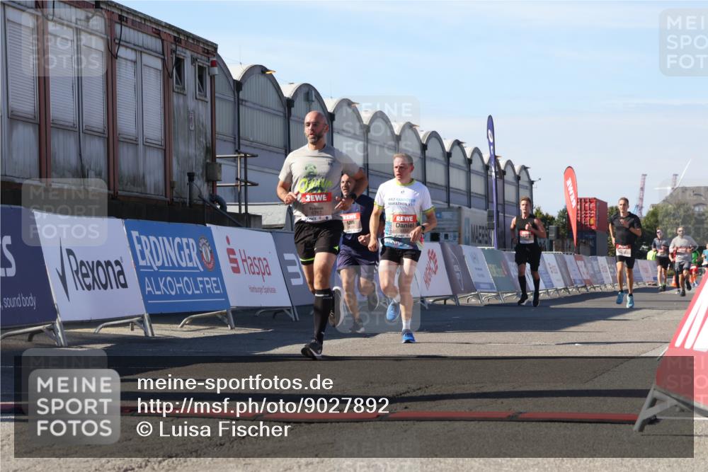 03.10.2025 - Köhlbrandbrückenlauf Luisa Fischer http://msf.ph/oto/9027892 03.10.2025 12:58:14 Ziel 4099, 4234, 4248, 4394, 6152, 6715, 6717, 6718, 6732 meine-sportfotos.de