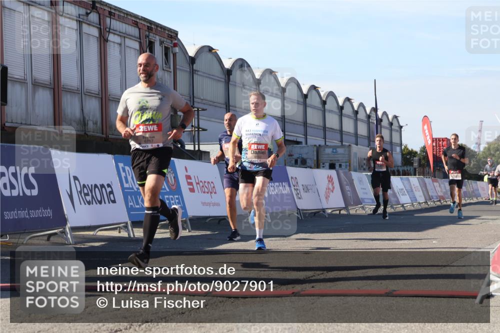 03.10.2025 - Köhlbrandbrückenlauf Luisa Fischer http://msf.ph/oto/9027901 03.10.2025 12:58:15 Ziel 4083, 4099, 4234, 4248, 4394, 6152, 6717, 6718, 6732 meine-sportfotos.de