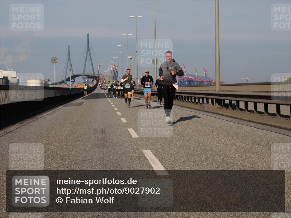 03.10.2025 - Köhlbrandbrückenlauf Fabian Wolf http://msf.ph/oto/9027902 03.10.2025 09:43:27 Position 3  meine-sportfotos.de