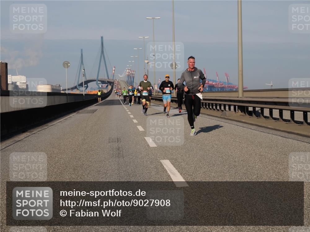 03.10.2025 - Köhlbrandbrückenlauf Fabian Wolf http://msf.ph/oto/9027908 03.10.2025 09:43:27 Position 3  meine-sportfotos.de