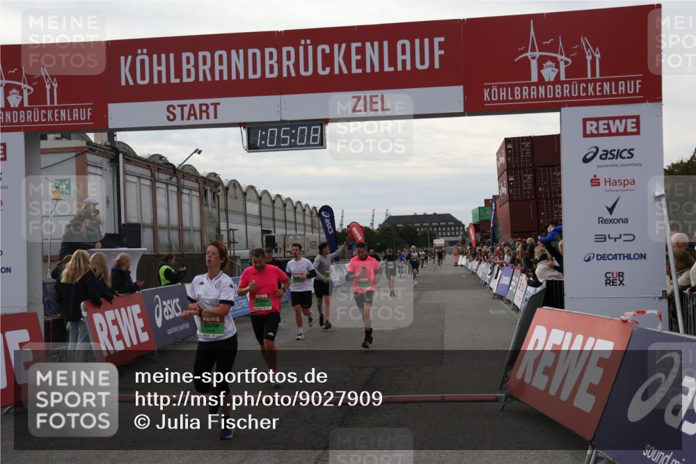 03.10.2025 - Köhlbrandbrückenlauf Julia Fischer http://msf.ph/oto/9027909 03.10.2025 16:05:08 Ziel 7168, 7221, 7239, 7270, 7428, 7448, 7772, 8779, 8995, 9114, 9191, 9584 meine-sportfotos.de