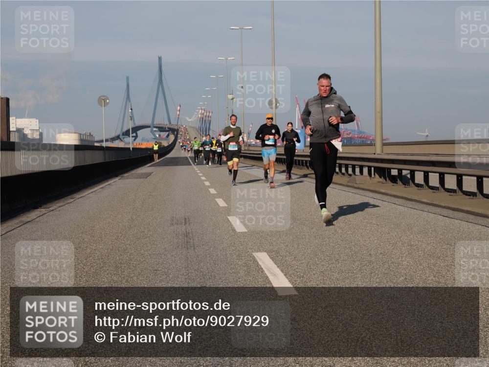 03.10.2025 - Köhlbrandbrückenlauf Fabian Wolf http://msf.ph/oto/9027929 03.10.2025 09:43:28 Position 3  meine-sportfotos.de