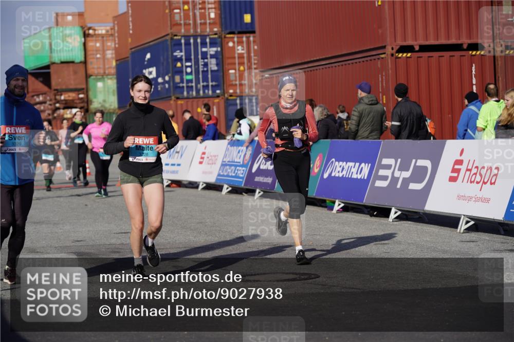 03.10.2025 - Köhlbrandbrückenlauf Michael Burmester http://msf.ph/oto/9027938 03.10.2025 10:32:09 Ziel 2116, 2433, 2436, 2569, 2599, 3033, 3328, 3329 meine-sportfotos.de