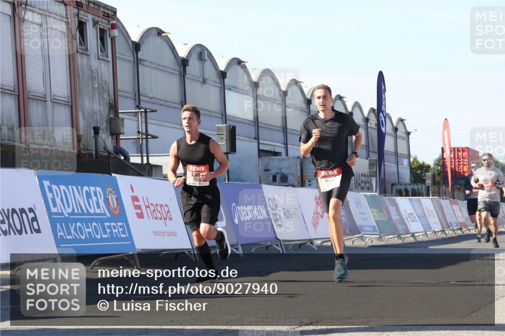 03.10.2025 - Köhlbrandbrückenlauf Luisa Fischer http://msf.ph/oto/9027940 03.10.2025 12:58:18 Ziel 4083, 4099, 4234, 4248, 4394, 6152, 6717, 6718, 6732 meine-sportfotos.de