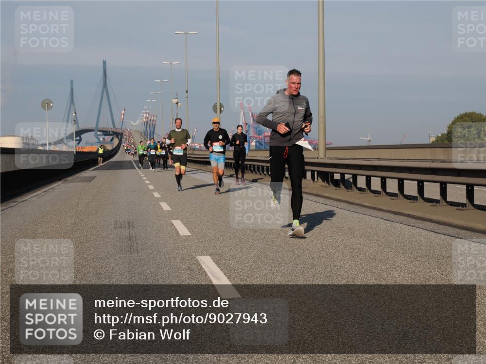 03.10.2025 - Köhlbrandbrückenlauf Fabian Wolf http://msf.ph/oto/9027943 03.10.2025 09:43:28 Position 3  meine-sportfotos.de