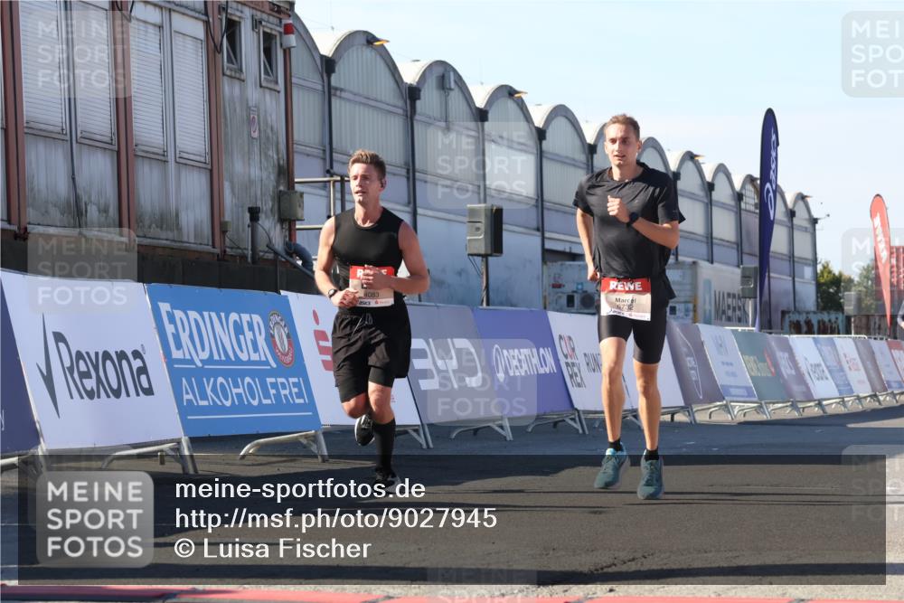 03.10.2025 - Köhlbrandbrückenlauf Luisa Fischer http://msf.ph/oto/9027945 03.10.2025 12:58:18 Ziel 4083, 4099, 4234, 4248, 4394, 6152, 6717, 6718, 6732 meine-sportfotos.de