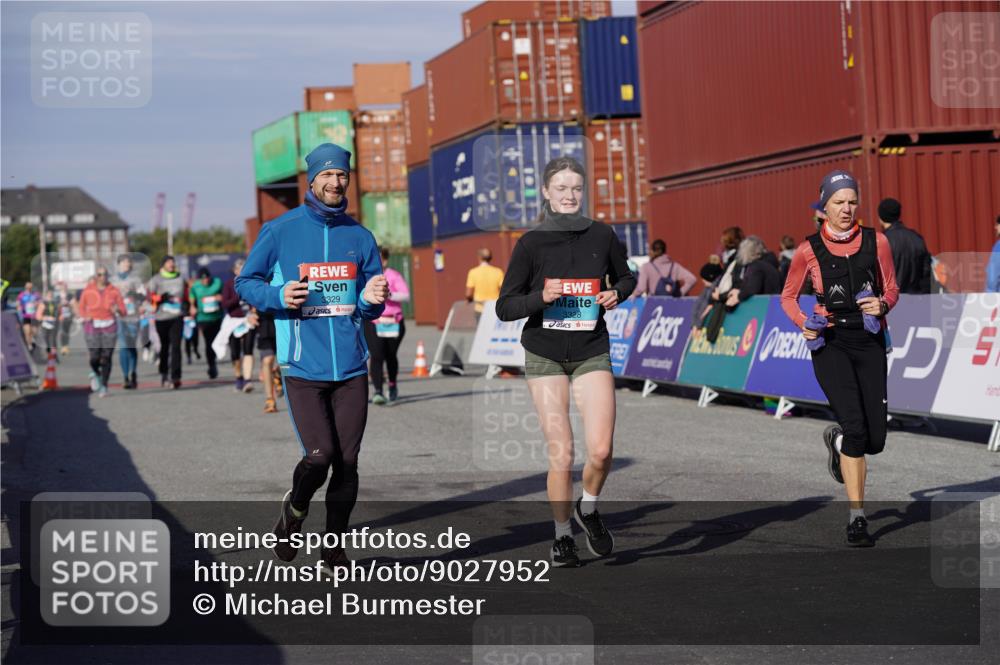 03.10.2025 - Köhlbrandbrückenlauf Michael Burmester http://msf.ph/oto/9027952 03.10.2025 10:32:10 Ziel 2116, 2159, 2365, 2433, 2436, 2569, 2599, 3033, 3328, 3329 meine-sportfotos.de