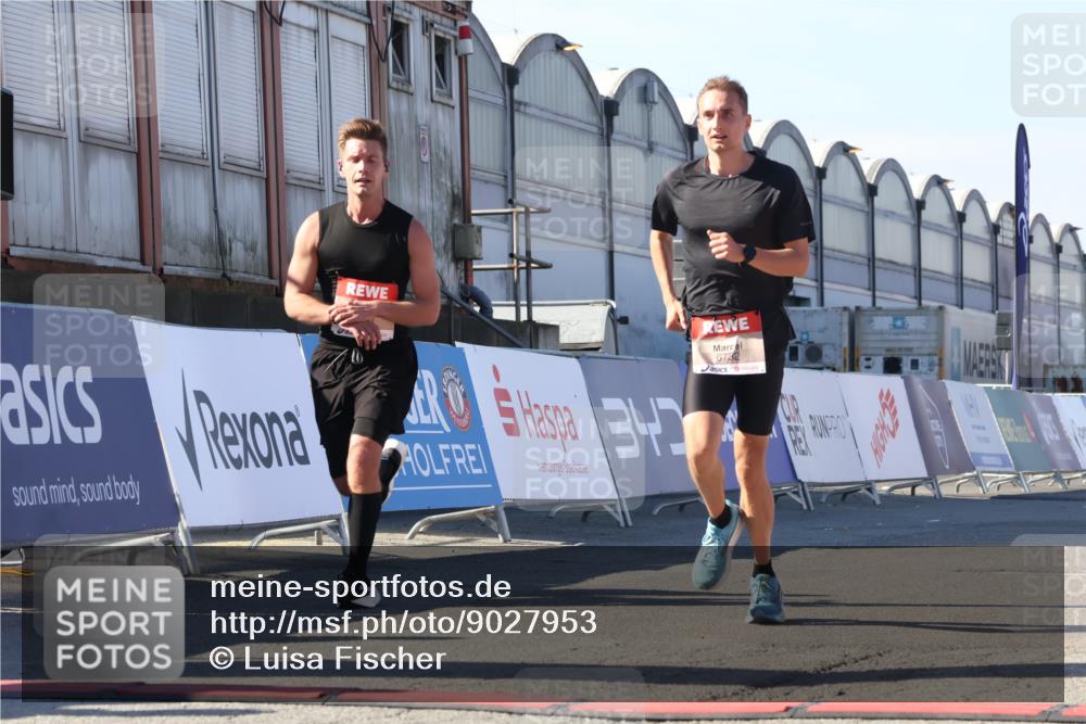 03.10.2025 - Köhlbrandbrückenlauf Luisa Fischer http://msf.ph/oto/9027953 03.10.2025 12:58:19 Ziel 4083, 4099, 4248, 4394, 6152, 6717, 6718, 6732, 6741 meine-sportfotos.de