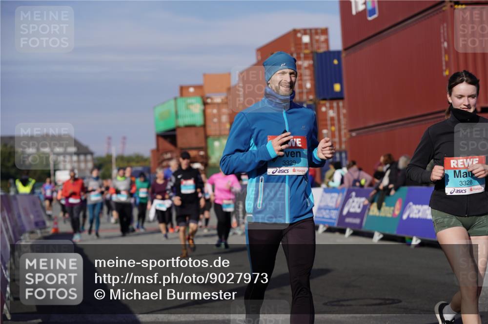 03.10.2025 - Köhlbrandbrückenlauf Michael Burmester http://msf.ph/oto/9027973 03.10.2025 10:32:11 Ziel 2116, 2159, 2184, 2212, 2365, 2433, 2436, 2470, 2569, 2599, 3033, 3328, 3329 meine-sportfotos.de