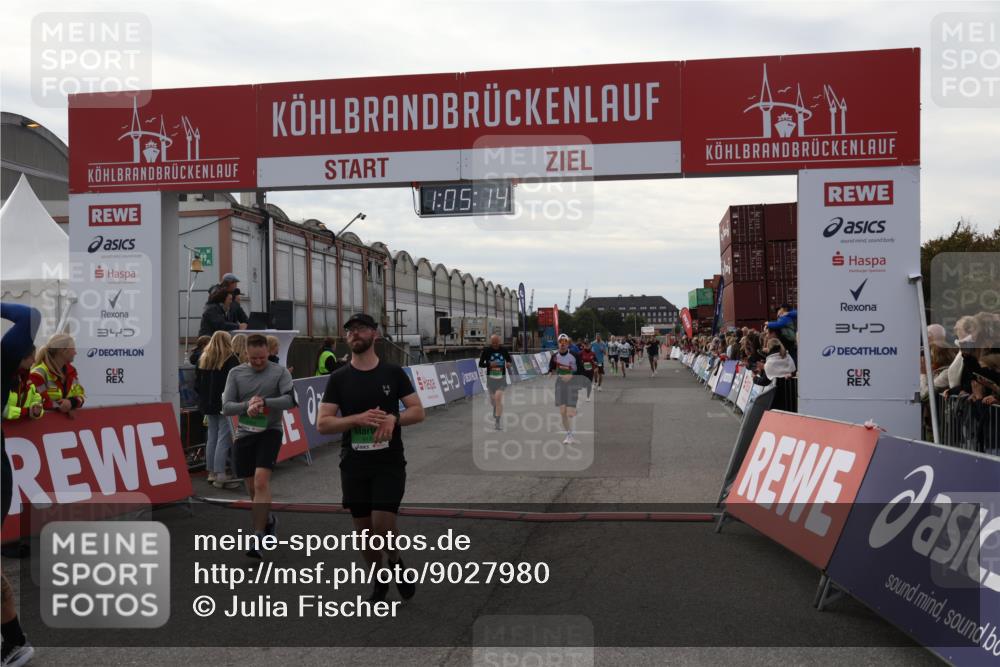 03.10.2025 - Köhlbrandbrückenlauf Julia Fischer http://msf.ph/oto/9027980 03.10.2025 16:05:14 Ziel 7201, 7207, 7221, 7239, 7403, 7428, 7448, 7772, 8779, 8995, 9114, 9191, 9592, 9690 meine-sportfotos.de