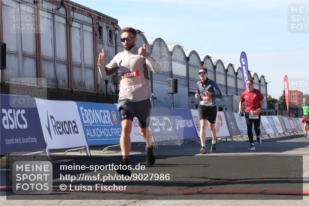 03.10.2025 - Köhlbrandbrückenlauf Luisa Fischer http://msf.ph/oto/9027986 03.10.2025 12:58:24 Ziel 4083, 4099, 5775, 6152, 6617, 6717, 6732, 6741 meine-sportfotos.de