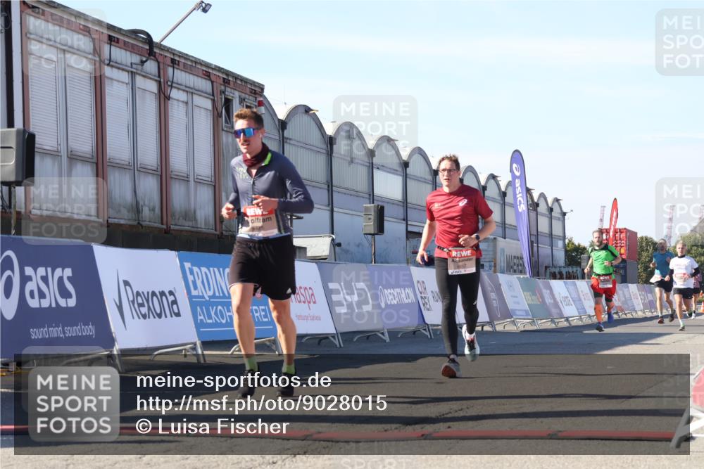 03.10.2025 - Köhlbrandbrückenlauf Luisa Fischer http://msf.ph/oto/9028015 03.10.2025 12:58:26 Ziel 4083, 4099, 5706, 5775, 6152, 6617, 6717, 6732, 6741 meine-sportfotos.de