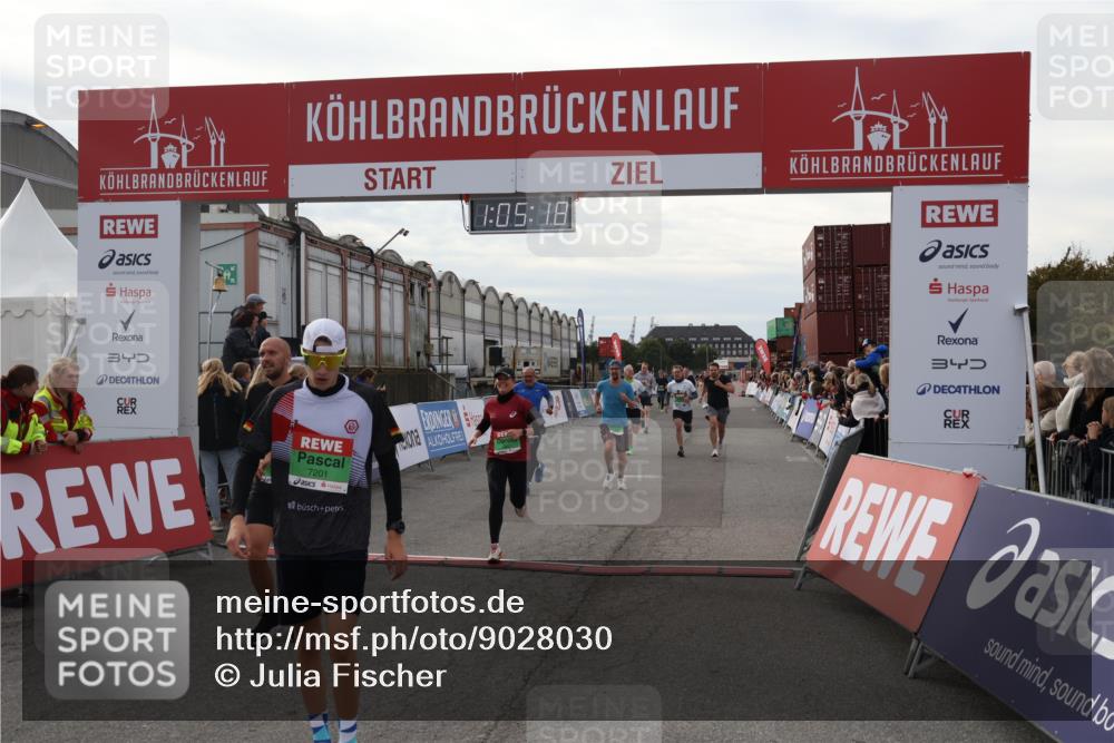 03.10.2025 - Köhlbrandbrückenlauf Julia Fischer http://msf.ph/oto/9028030 03.10.2025 16:05:18 Ziel 7201, 7207, 7221, 7239, 7403, 7422, 7643, 7772, 8779, 8995, 9114, 9191, 9421, 9422, 9592, 9627, 9690 meine-sportfotos.de