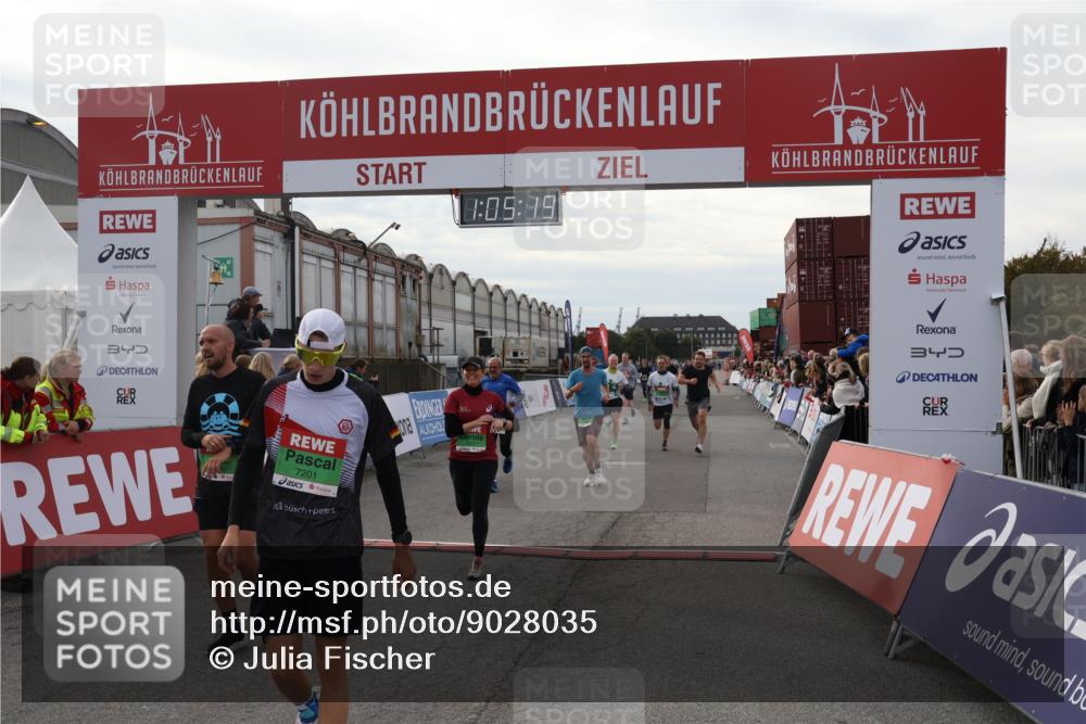 03.10.2025 - Köhlbrandbrückenlauf Julia Fischer http://msf.ph/oto/9028035 03.10.2025 16:05:19 Ziel 7201, 7207, 7221, 7239, 7403, 7422, 7473, 7643, 8779, 8995, 9114, 9191, 9421, 9422, 9592, 9627, 9690 meine-sportfotos.de