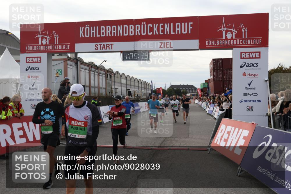 03.10.2025 - Köhlbrandbrückenlauf Julia Fischer http://msf.ph/oto/9028039 03.10.2025 16:05:19 Ziel 7201, 7207, 7221, 7239, 7403, 7422, 7473, 7643, 8779, 8995, 9114, 9191, 9421, 9422, 9592, 9627, 9690 meine-sportfotos.de