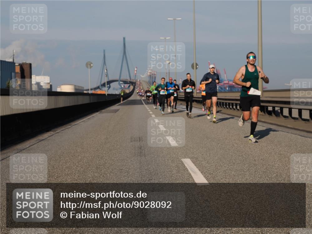 03.10.2025 - Köhlbrandbrückenlauf Fabian Wolf http://msf.ph/oto/9028092 03.10.2025 09:43:35 Position 3  meine-sportfotos.de