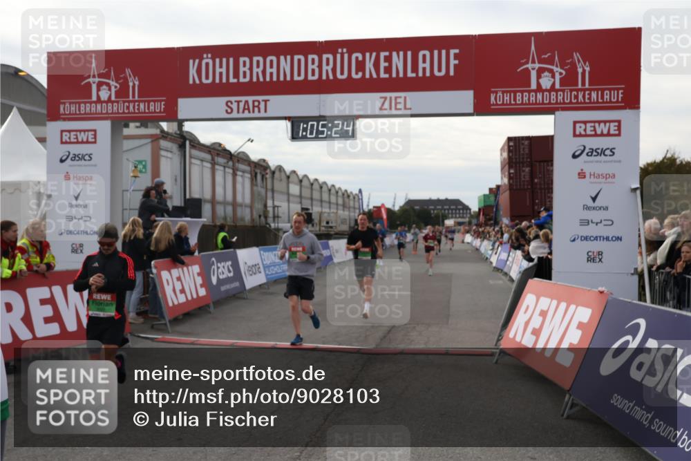03.10.2025 - Köhlbrandbrückenlauf Julia Fischer http://msf.ph/oto/9028103 03.10.2025 16:05:24 Ziel 7201, 7207, 7403, 7422, 7473, 7643, 8099, 9127, 9421, 9422, 9475, 9592, 9627, 9690 meine-sportfotos.de