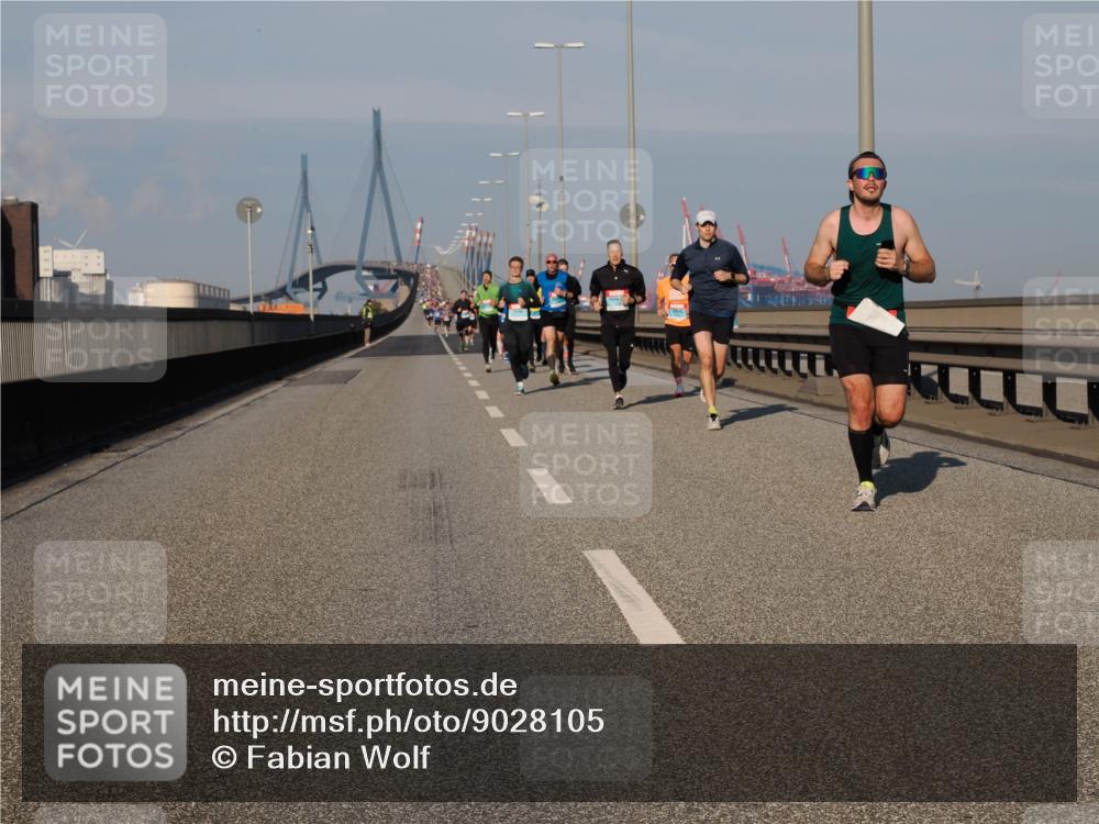 03.10.2025 - Köhlbrandbrückenlauf Fabian Wolf http://msf.ph/oto/9028105 03.10.2025 09:43:35 Position 3  meine-sportfotos.de