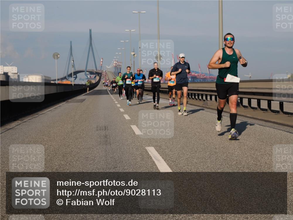 03.10.2025 - Köhlbrandbrückenlauf Fabian Wolf http://msf.ph/oto/9028113 03.10.2025 09:43:36 Position 3  meine-sportfotos.de