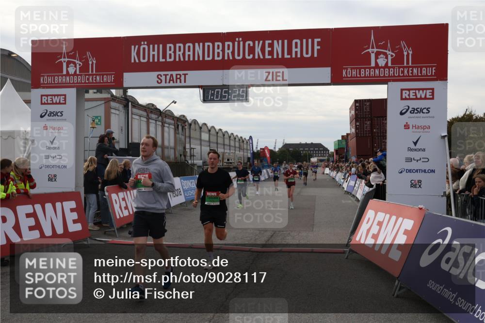 03.10.2025 - Köhlbrandbrückenlauf Julia Fischer http://msf.ph/oto/9028117 03.10.2025 16:05:26 Ziel 7207, 7241, 7403, 7422, 7473, 7643, 8099, 9127, 9421, 9422, 9475, 9499, 9592, 9627, 9690 meine-sportfotos.de