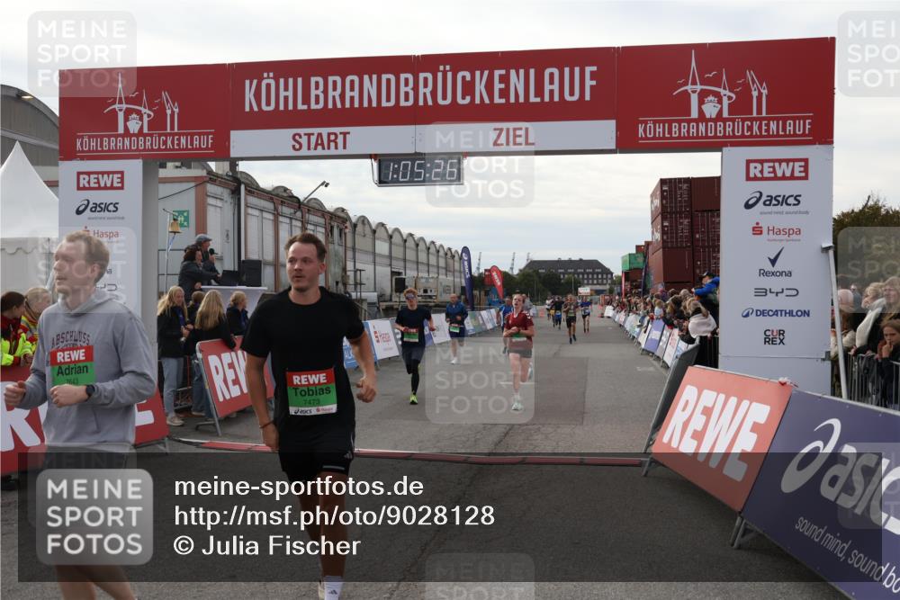 03.10.2025 - Köhlbrandbrückenlauf Julia Fischer http://msf.ph/oto/9028128 03.10.2025 16:05:27 Ziel 7207, 7241, 7403, 7422, 7473, 7643, 8099, 9127, 9421, 9422, 9475, 9499, 9592, 9627 meine-sportfotos.de